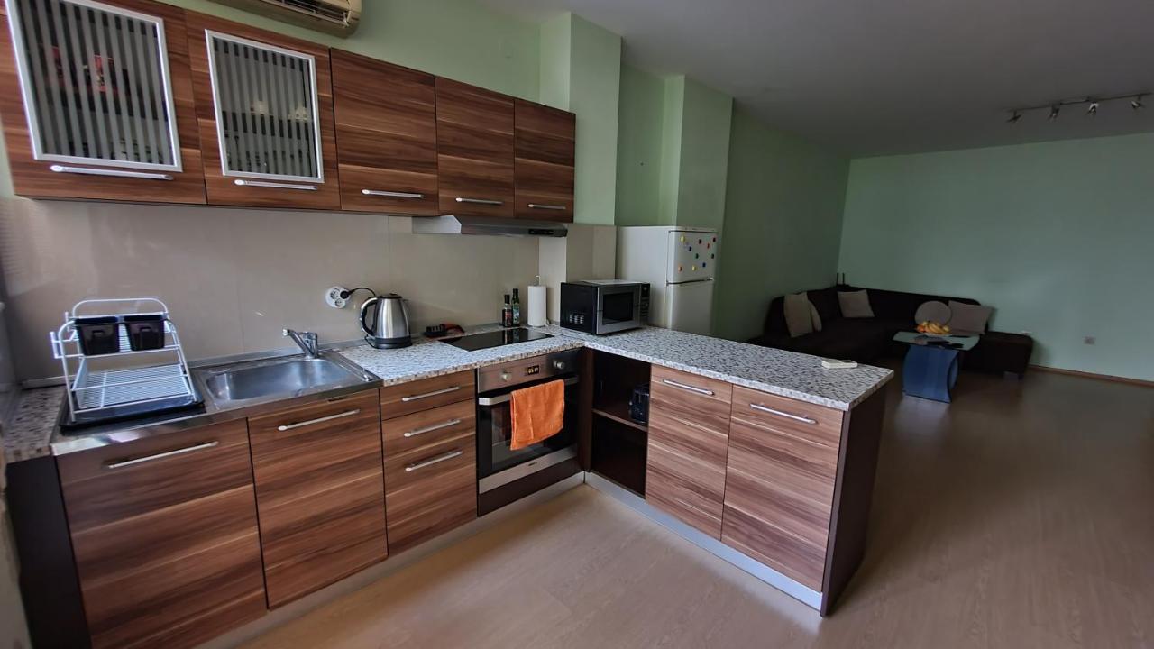 Minimalistic 1Br Flat With A Parking Spot Apartment Varna Exterior foto