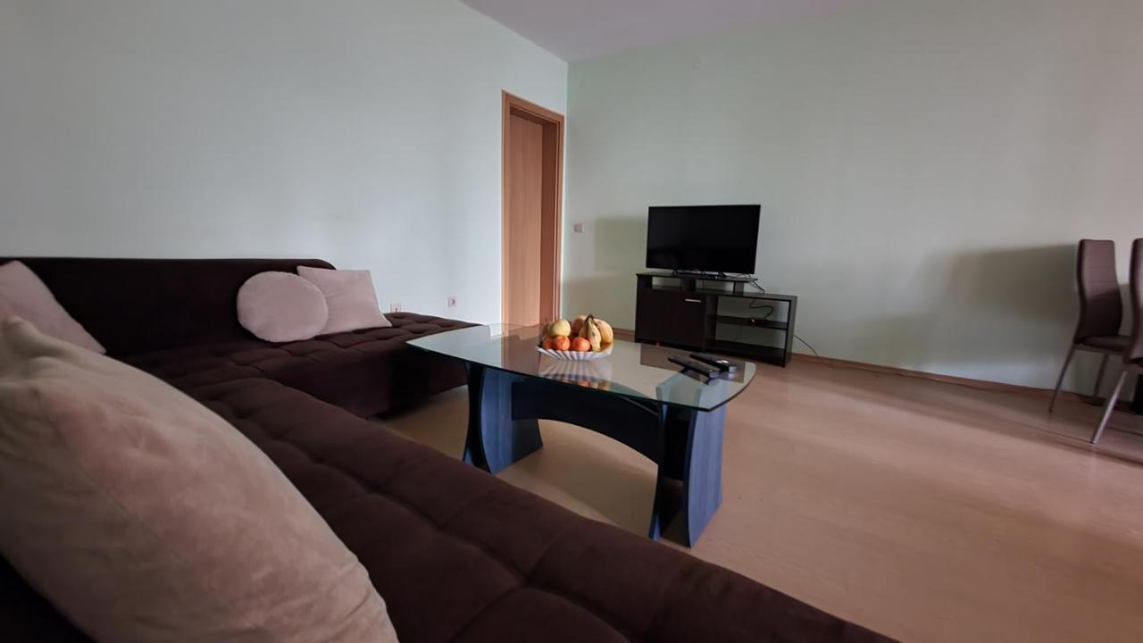 Minimalistic 1Br Flat With A Parking Spot Apartment Varna Exterior foto