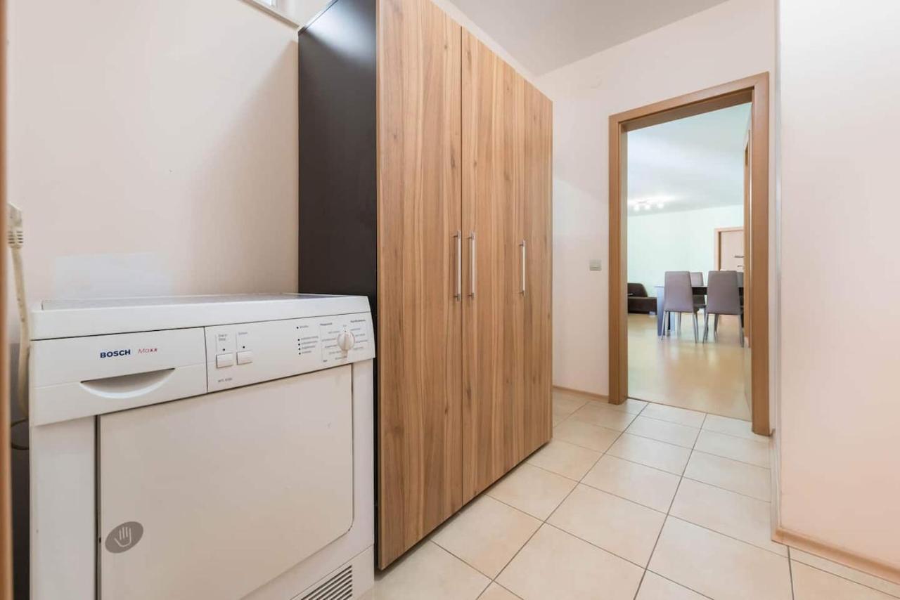 Minimalistic 1Br Flat With A Parking Spot Apartment Varna Exterior foto